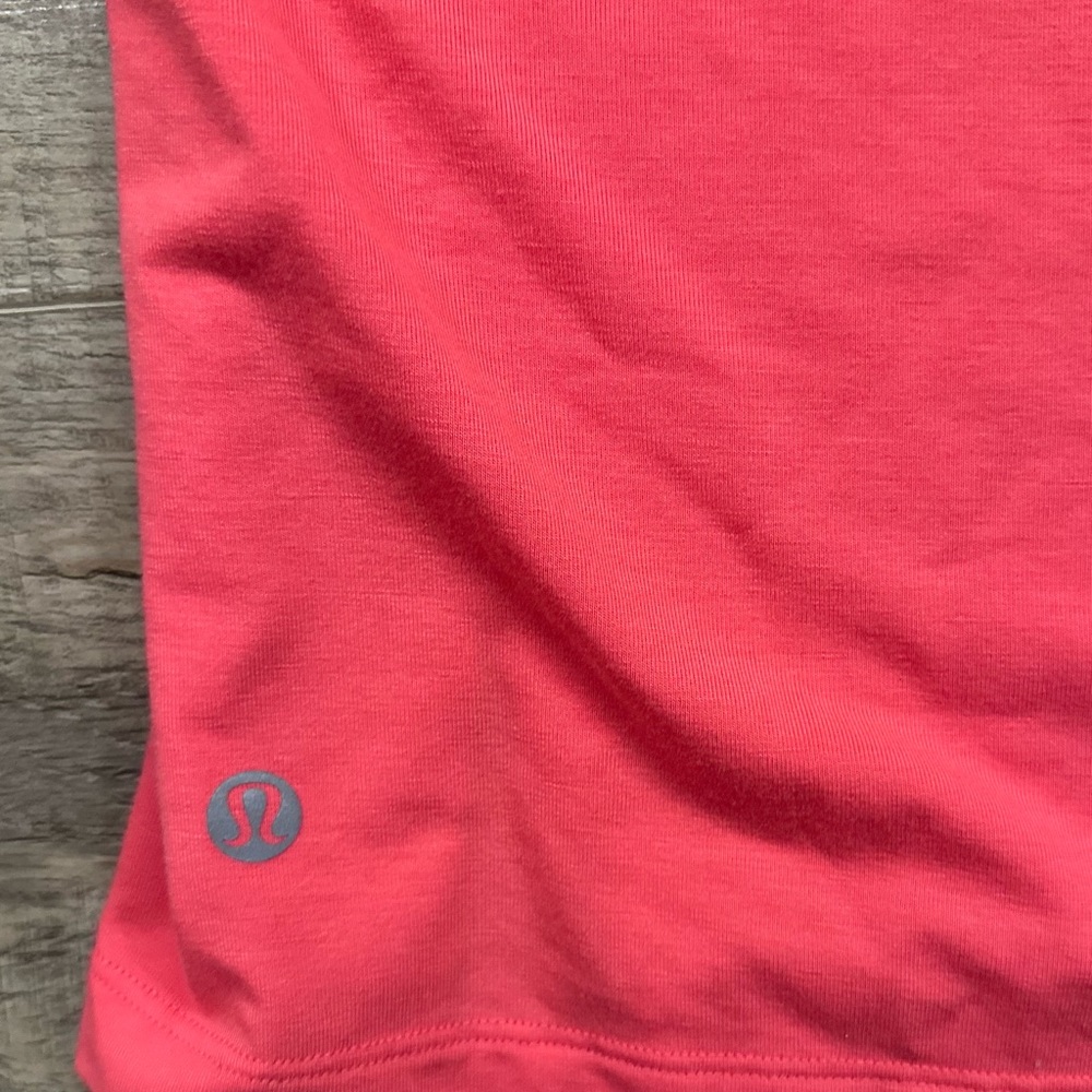 Lululemon hot pink relaxed-fit Trail Running t-shirt size 12 - Picture 2 of 6